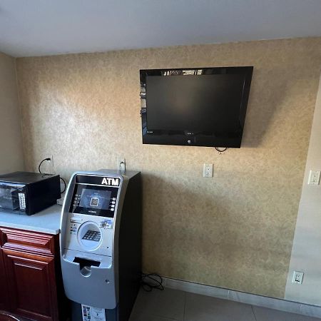 Atlantic Motor Inn New York Bagian luar foto