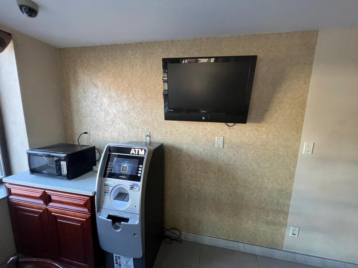 Atlantic Motor Inn New York Bagian luar foto